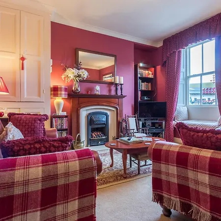 The Hill Bed and breakfast 4*